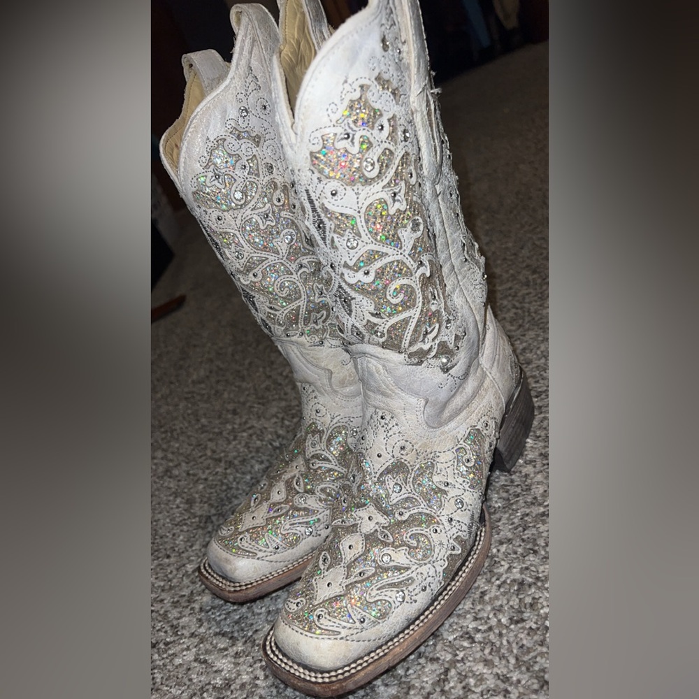 Corral women’s white glittered inlay and crystal square toe cowboy boot A3397